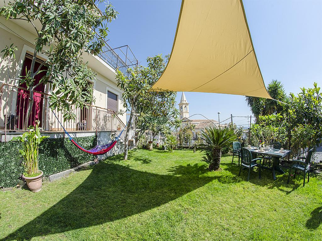 House Etna View