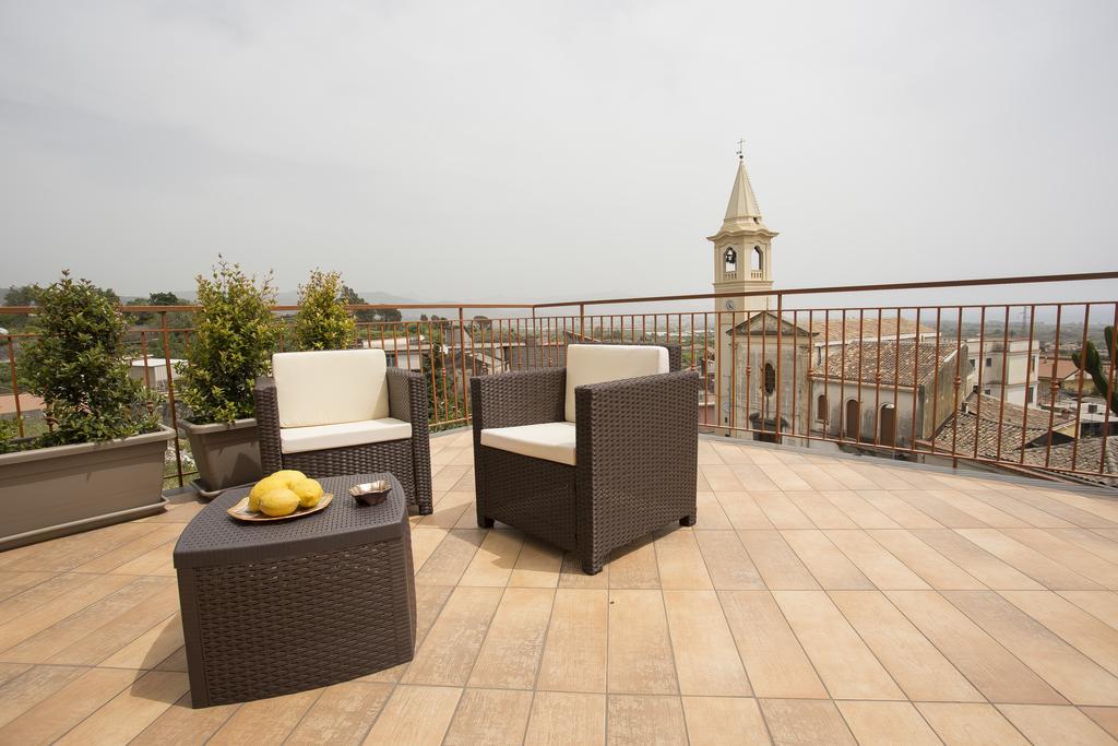House Etna View *